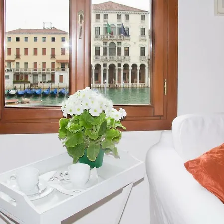 Loft Overlooking The Grand Canal דירה ונציה