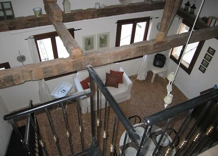 Loft Overlooking The Grand Canal